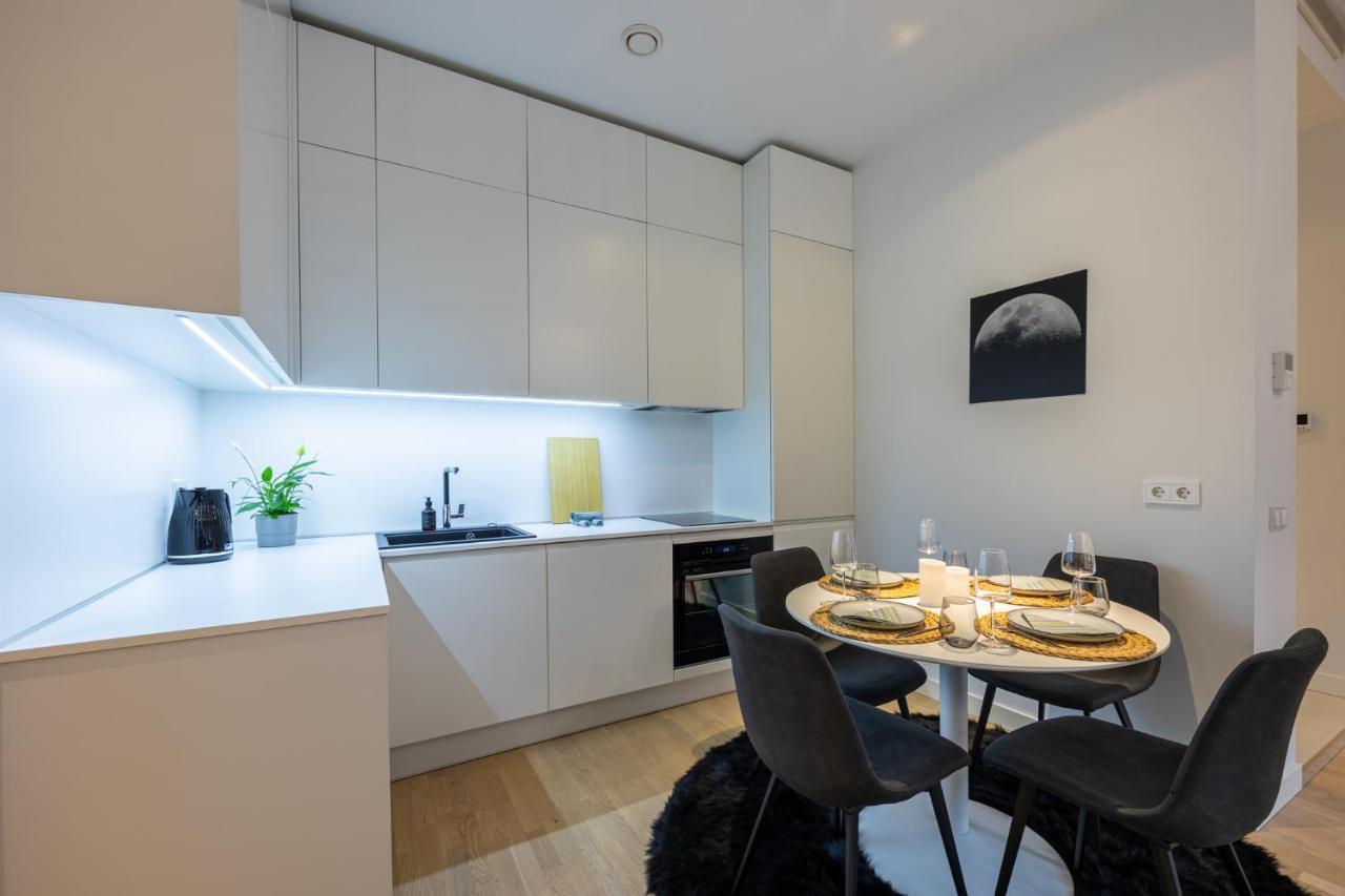 Rotermanni Apartment#Top Location#Spacious#Free Parking Tallinn Bagian luar foto