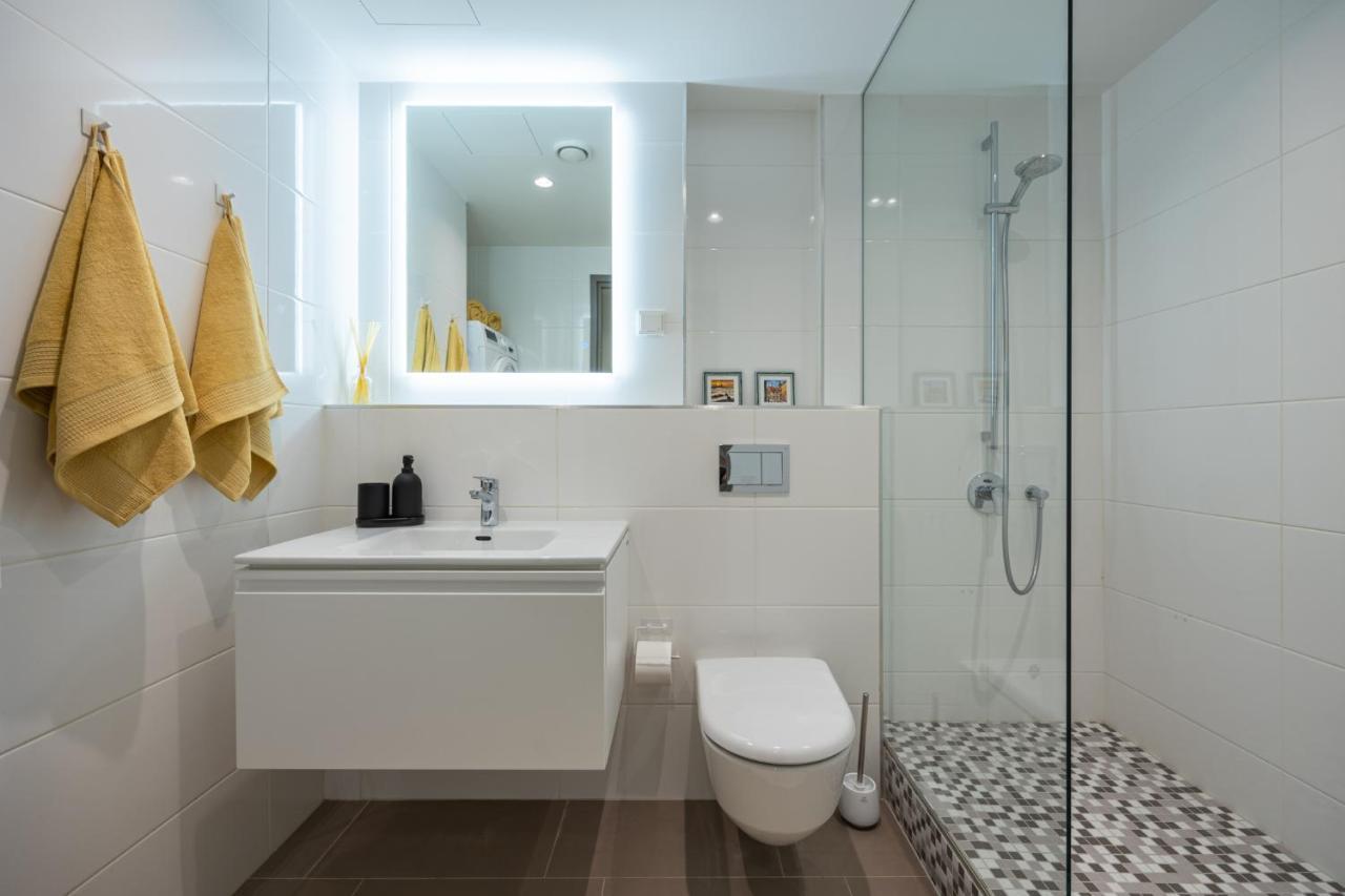 Rotermanni Apartment#Top Location#Spacious#Free Parking Tallinn Bagian luar foto