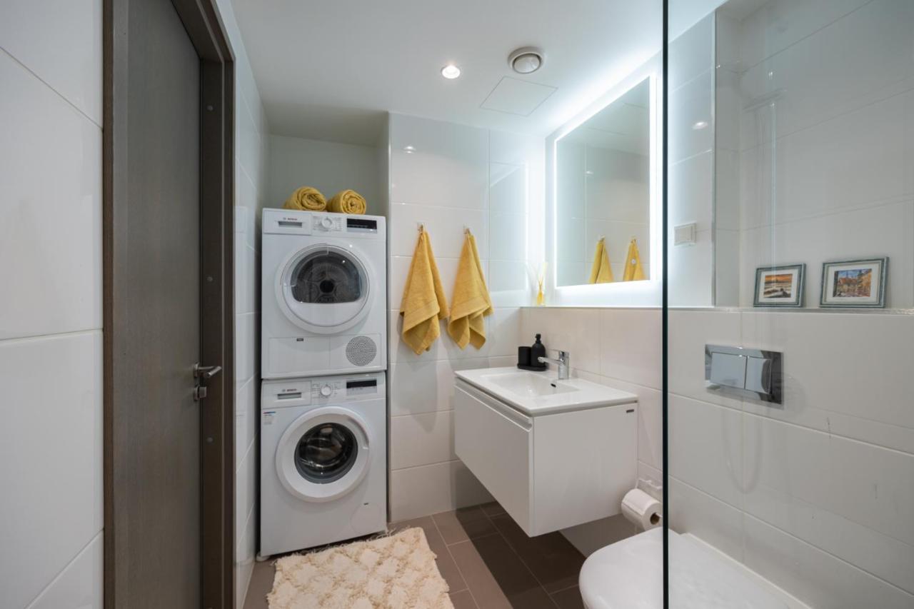 Rotermanni Apartment#Top Location#Spacious#Free Parking Tallinn Bagian luar foto